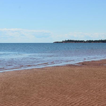 Cottages On Pei-Oceanfront Bedeque Екстериор снимка
