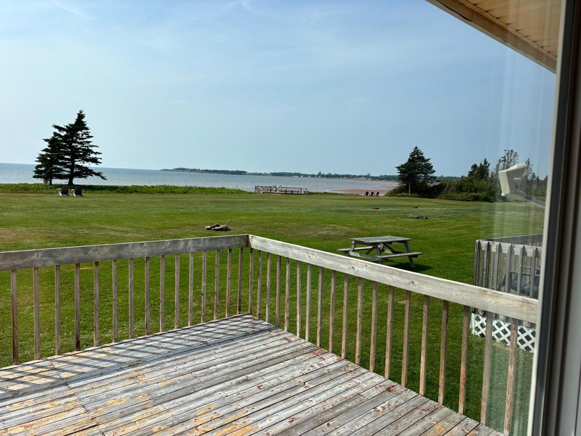 Cottages On Pei-Oceanfront Bedeque Екстериор снимка