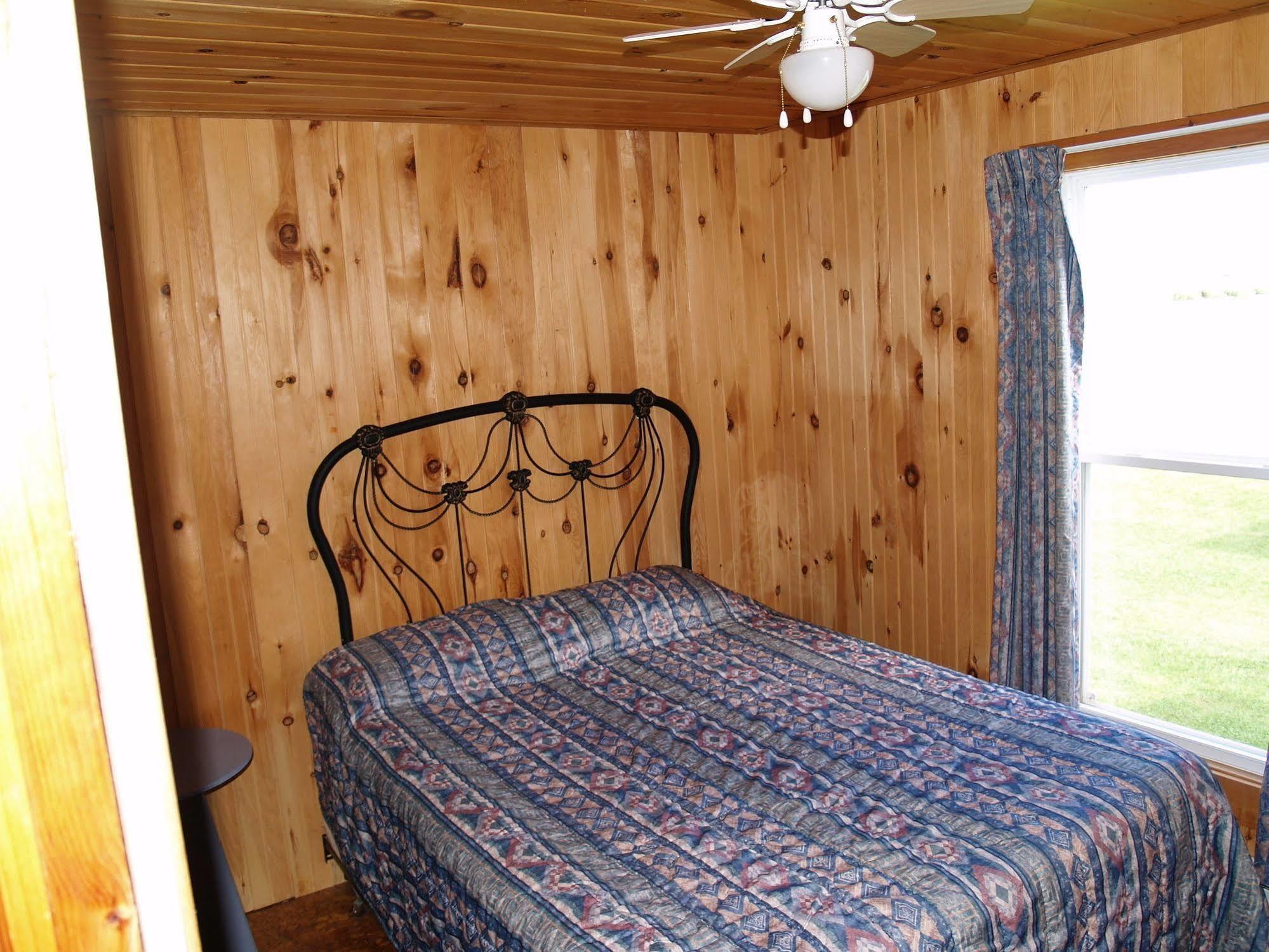 Cottages On Pei-Oceanfront Bedeque Екстериор снимка