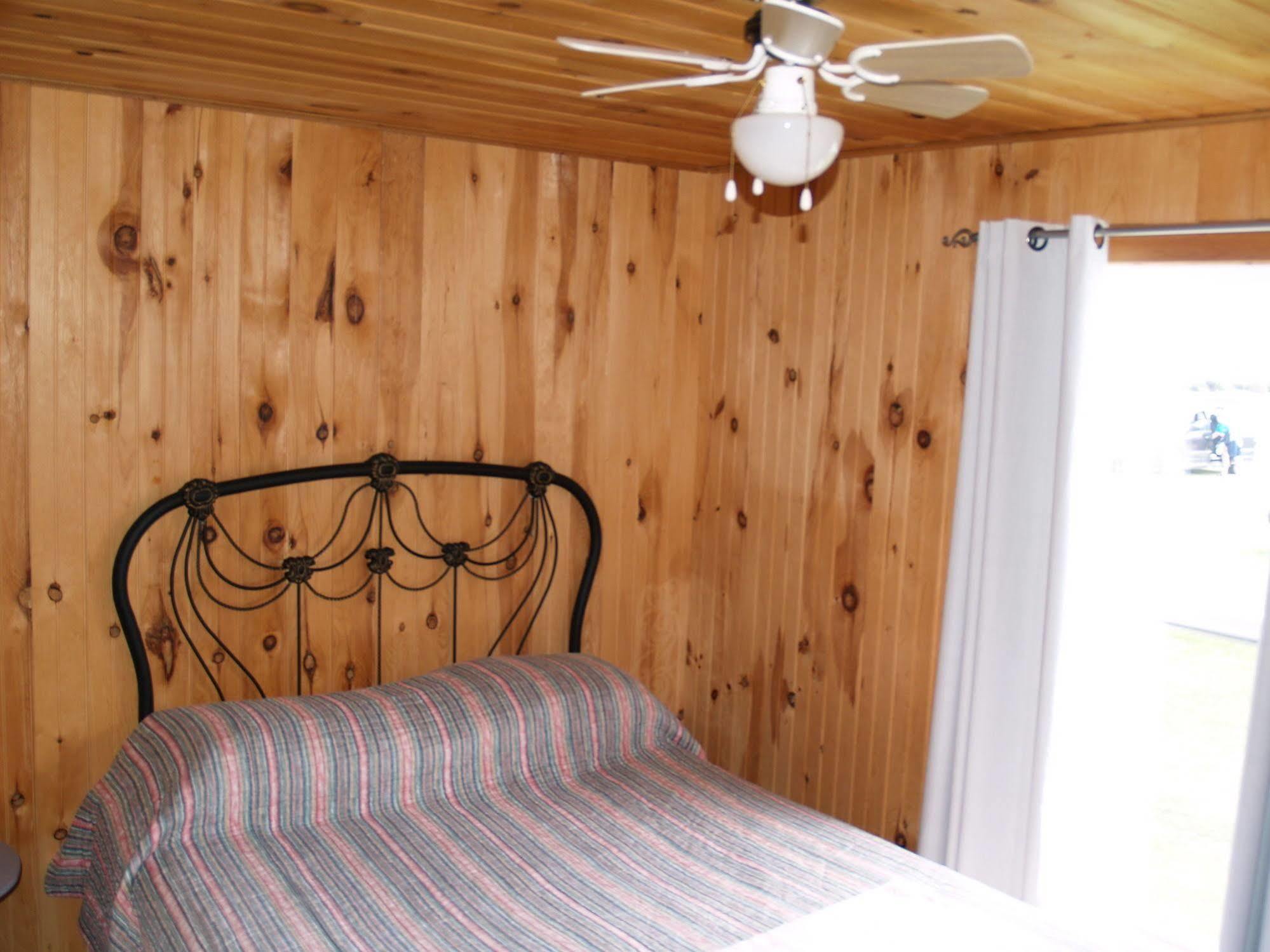 Cottages On Pei-Oceanfront Bedeque Екстериор снимка