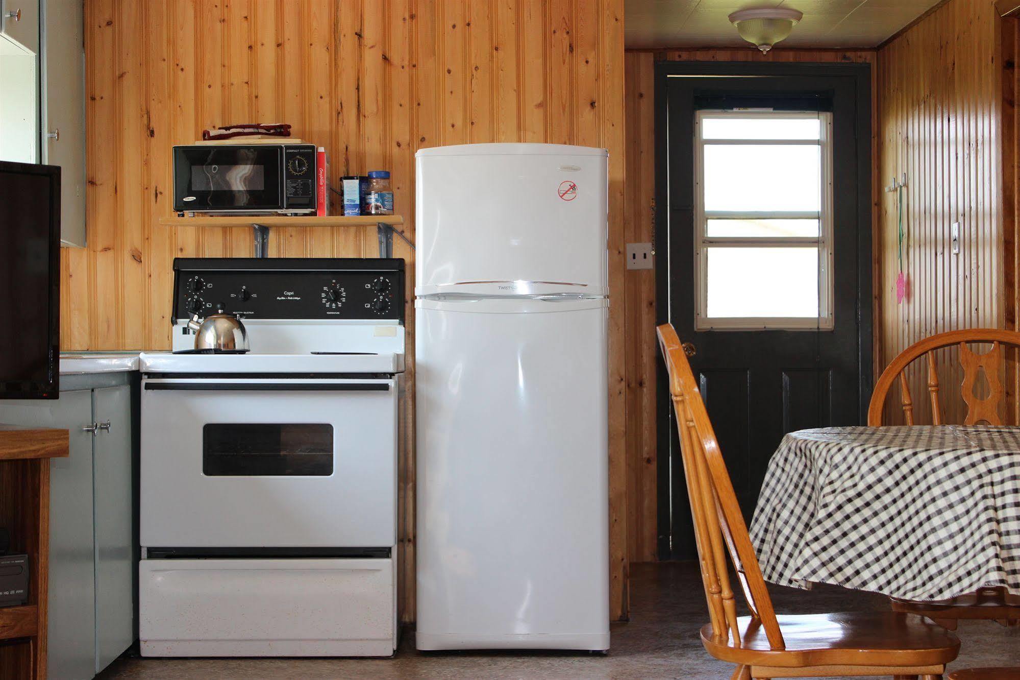 Cottages On Pei-Oceanfront Bedeque Екстериор снимка